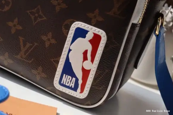 Aaa replica ru LVXNBA LOUIS NIL MESSENGER VUITTON 0525